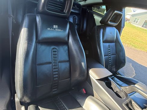 Used 2006 Ford Mustang GT Premium RWD image 11