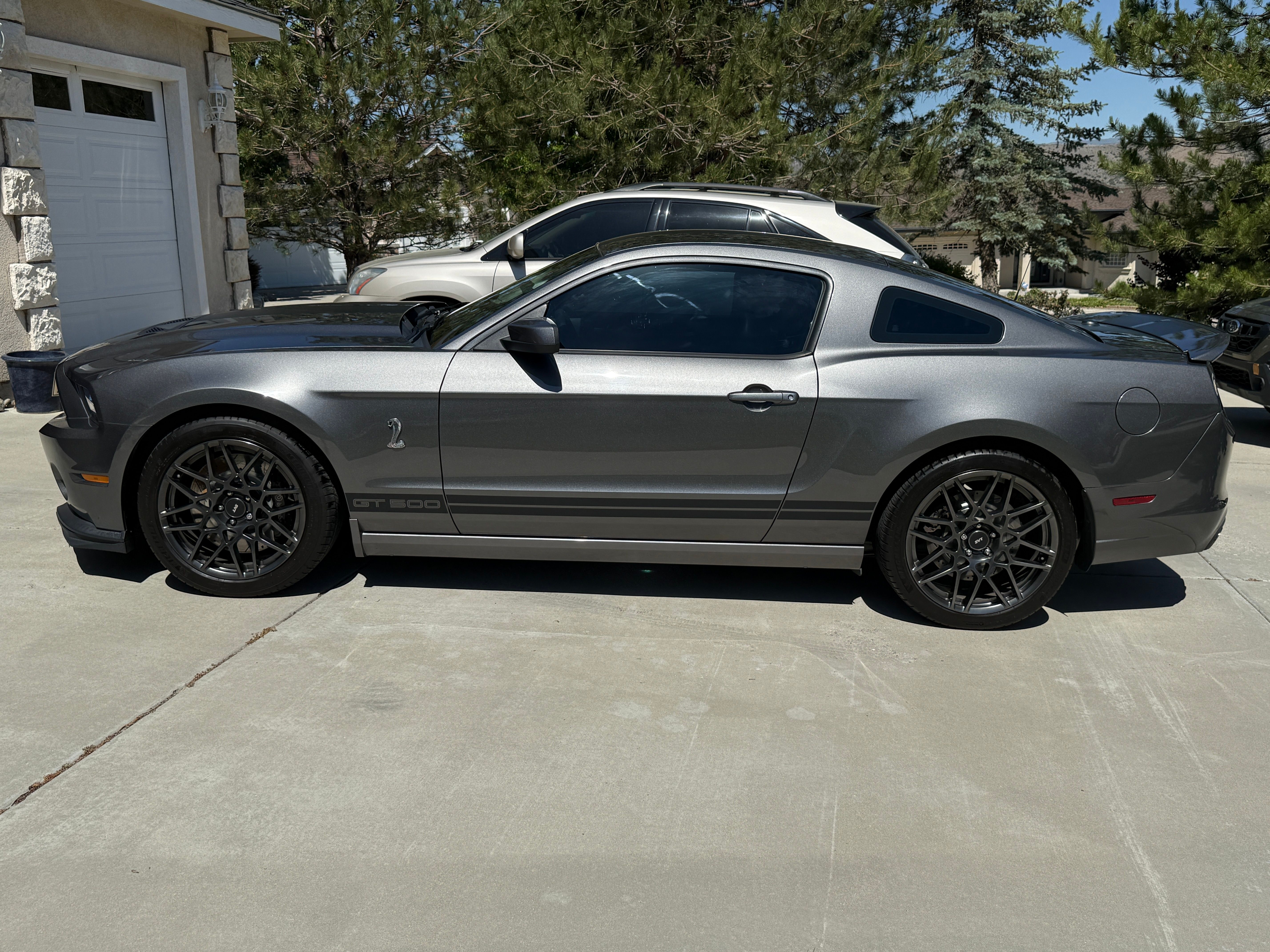 Used 2013 Ford Mustang Shelby GT500 RWD image 9