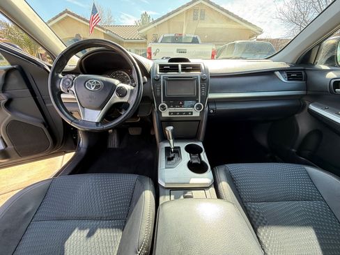 Used 2013 Toyota Camry SE image 13