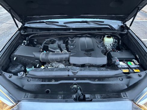 Used 2016 Toyota 4Runner SR5 Premium image 13