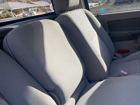 Used 2007 Dodge Ram 1500 Truck SLT image 10