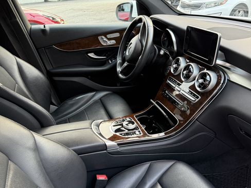 Used 2018 Mercedes-Benz GLC 300 image 11