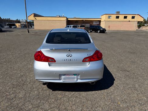 Used 2013 INFINITI G37 Journey w/ Premium Pkg RWD image 8