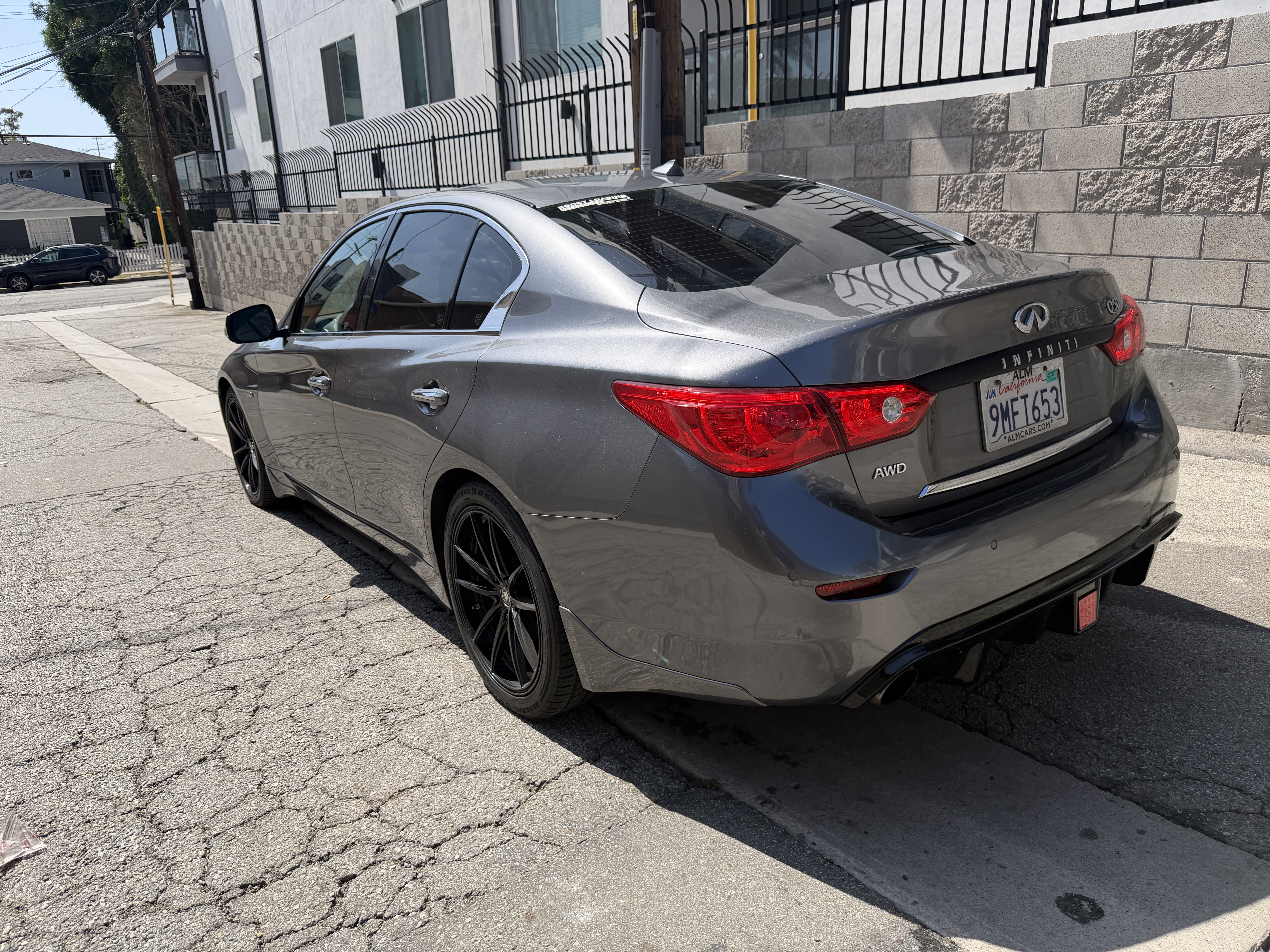 Used 2016 INFINITI Q50 3.0t Premium w/ Driver Assistance Package AWD/4WD image 4