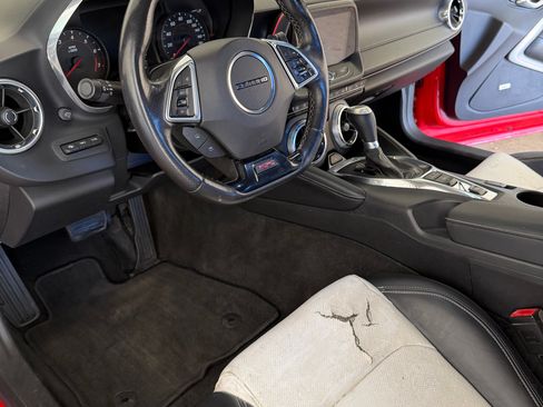 Used 2016 Chevrolet Camaro SS image 10