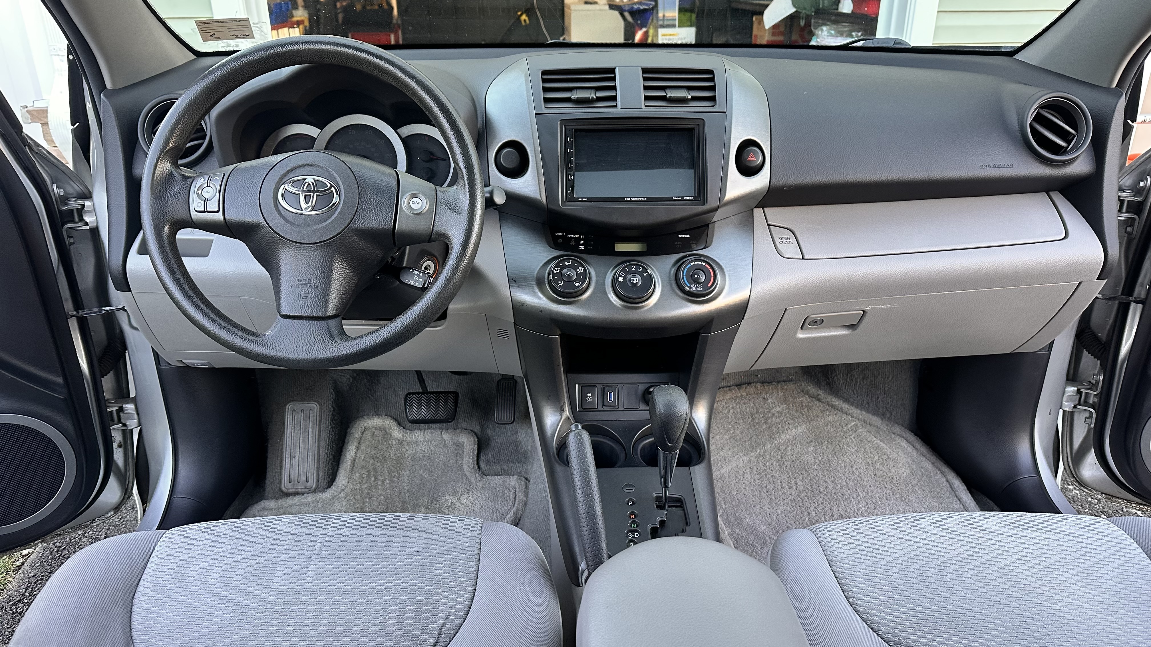 Used 2011 Toyota RAV4 2WD w/ Upgrade Value Pkg image 5