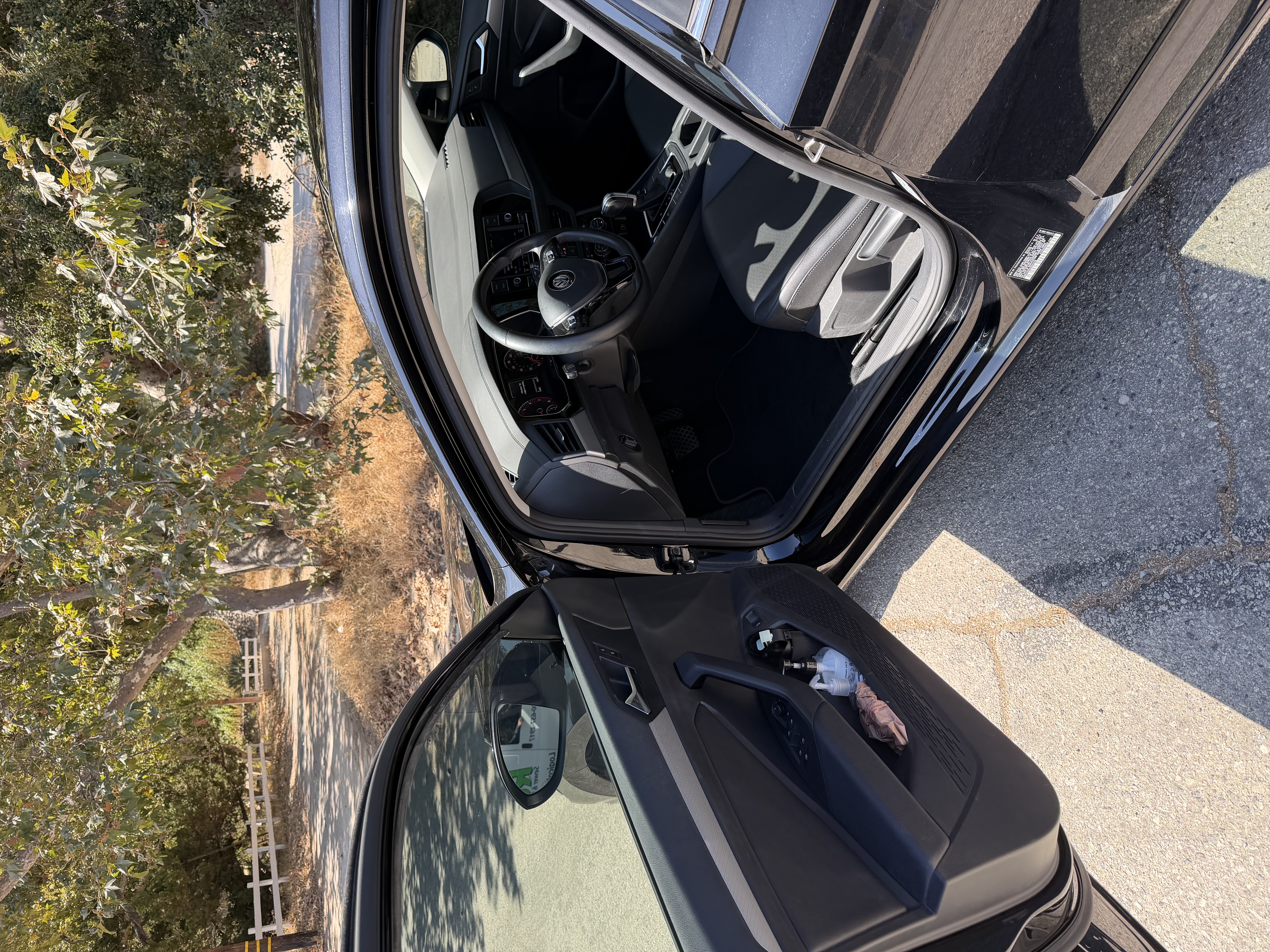 Used 2019 Volkswagen Jetta SE w/ Cold Weather Package FWD image 16