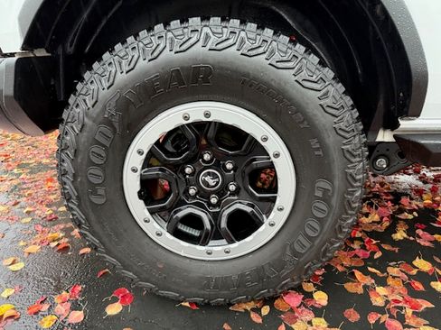 Used 2023 Ford Bronco Badlands w/ Sasquatch Package image 27