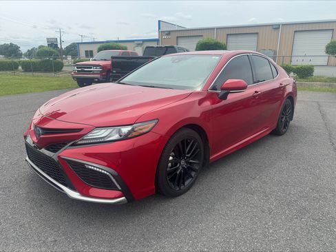 Used 2024 Toyota Camry XSE w/ Cold Weather Package FWD image 9