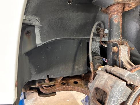 Used 2004 Pontiac Aztek 2WD w/ 1SB Preferred Equipment Group image 26