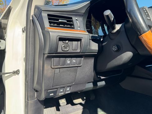 Used 2014 Lexus ES 300h image 28