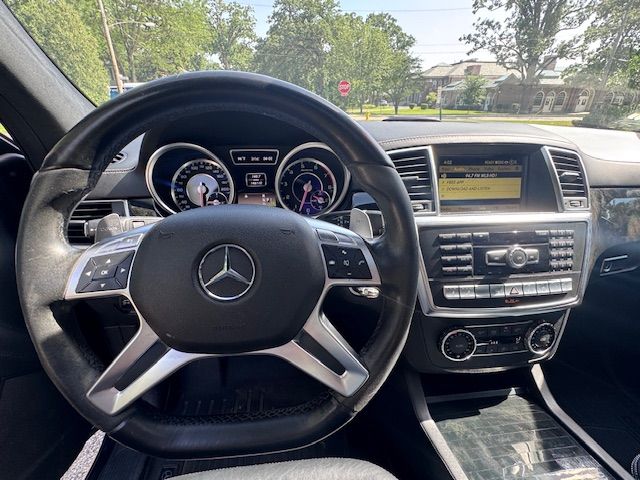 Used 2012 Mercedes-Benz ML 63 AMG 4MATIC image 8