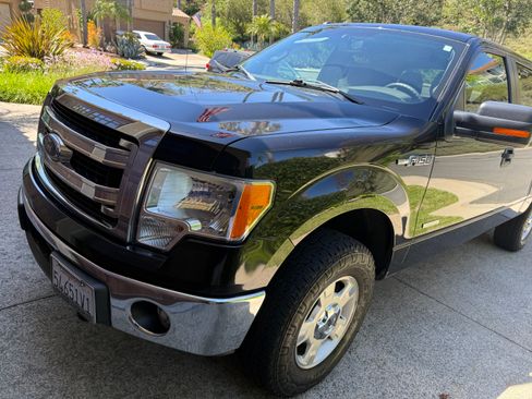 Used 2014 Ford F150 XLT w/ Equipment Group 301A Mid AWD/4WD image 12