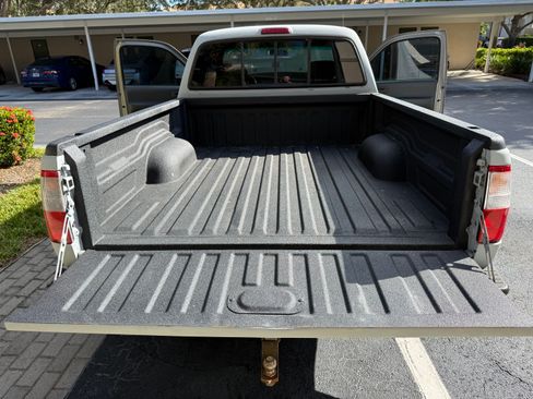 Used 1996 Toyota T100 DX image 5