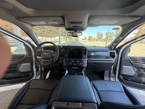 Used 2024 Ford F350 Lariat w/ Lariat Ultimate Package AWD/4WD image 17