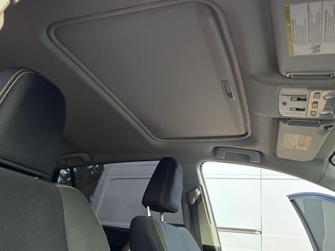 Used 2015 Toyota RAV4 XLE image 16