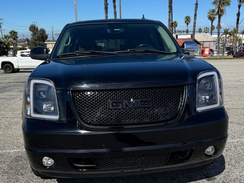 Used 2007 GMC Yukon XL Denali image 1