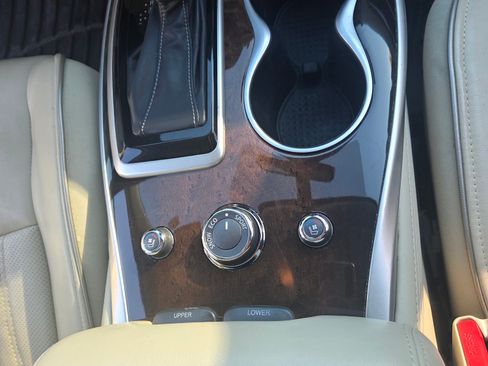 Used 2017 INFINITI QX60 Luxe w/ Deluxe Technology Package image 14