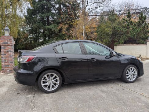 Used 2012 MAZDA MAZDA3 s Grand Touring image 2