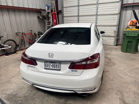 Used 2016 Honda Accord EX-L image 11