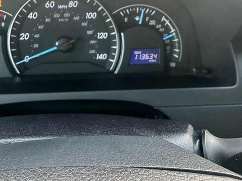 Used 2014 Toyota Camry LE image 5