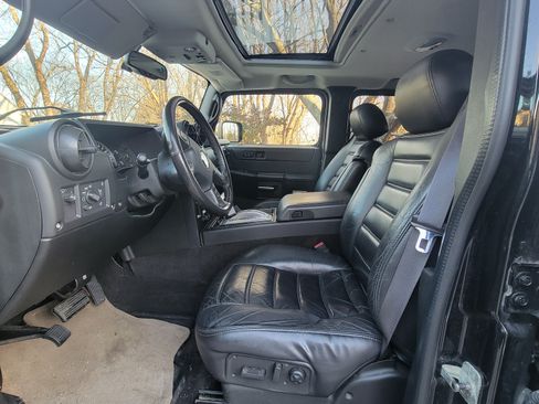 Used 2005 HUMMER H2 w/ Preferred Equipment Group image 13