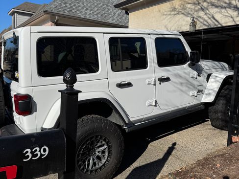 Used 2023 Jeep Wrangler Unlimited Sahara w/ LED Lighting Group image 10