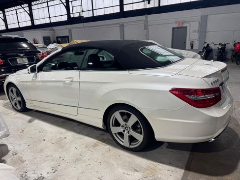 Used 2011 Mercedes-Benz E 550 Cabriolet image 5