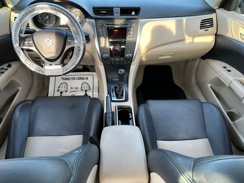 Used 2011 Suzuki Kizashi SE image 14