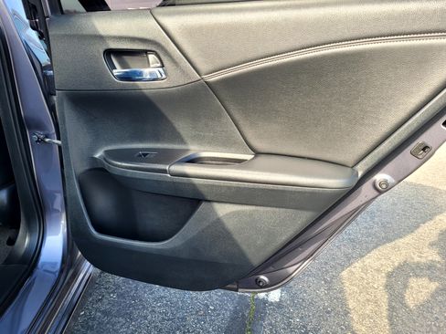 Used 2016 Honda Accord Sport image 21