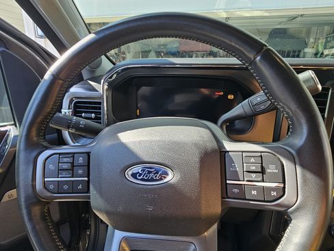 Used 2023 Ford F350 Lariat w/ Tremor Off-Road Package AWD/4WD image 13