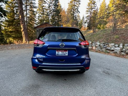 Used 2017 Nissan Rogue S image 9