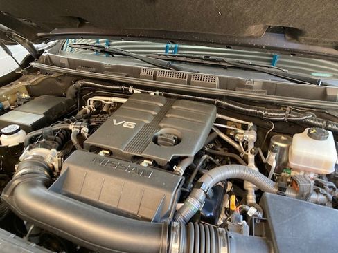 Used 2023 Nissan Frontier SV w/ Technology Package image 23