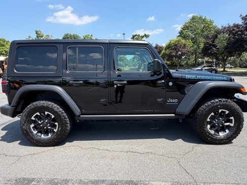 Used 2024 Jeep Wrangler Unlimited Rubicon 4xe w/ Safety Group AWD/4WD image 10