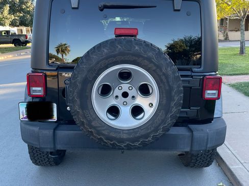 Used 2014 Jeep Wrangler Unlimited Sport w/ Quick Order Package 24S image 9