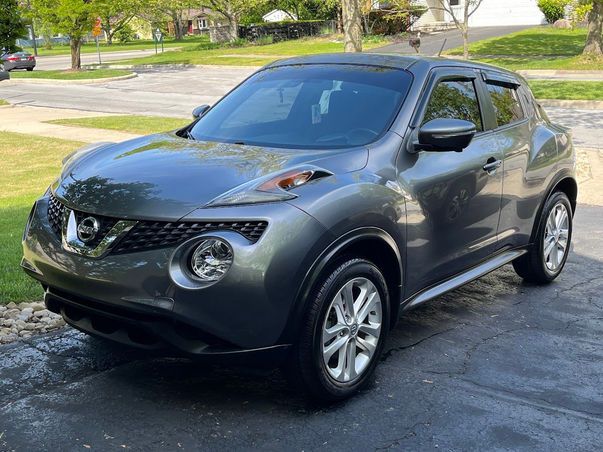 Used 2015 Nissan Juke SV w/ Technology Package FWD image 1