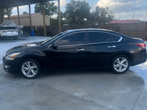 Used 2015 Nissan Altima 2.5 SL w/ Moonroof Package image 1