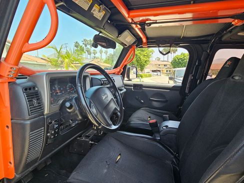 Used 2005 Jeep Wrangler Unlimited image 10