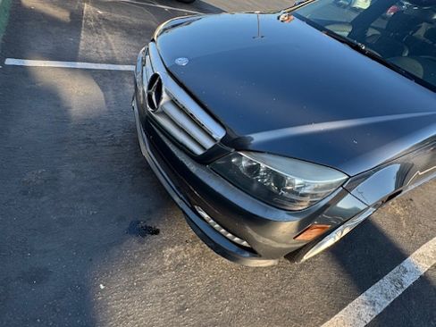 Used 2011 Mercedes-Benz C 300 Sedan image 12