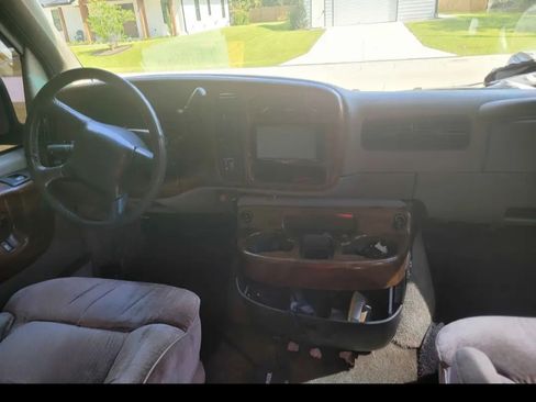 Used 1998 Chevrolet Express 1500 Van image 4