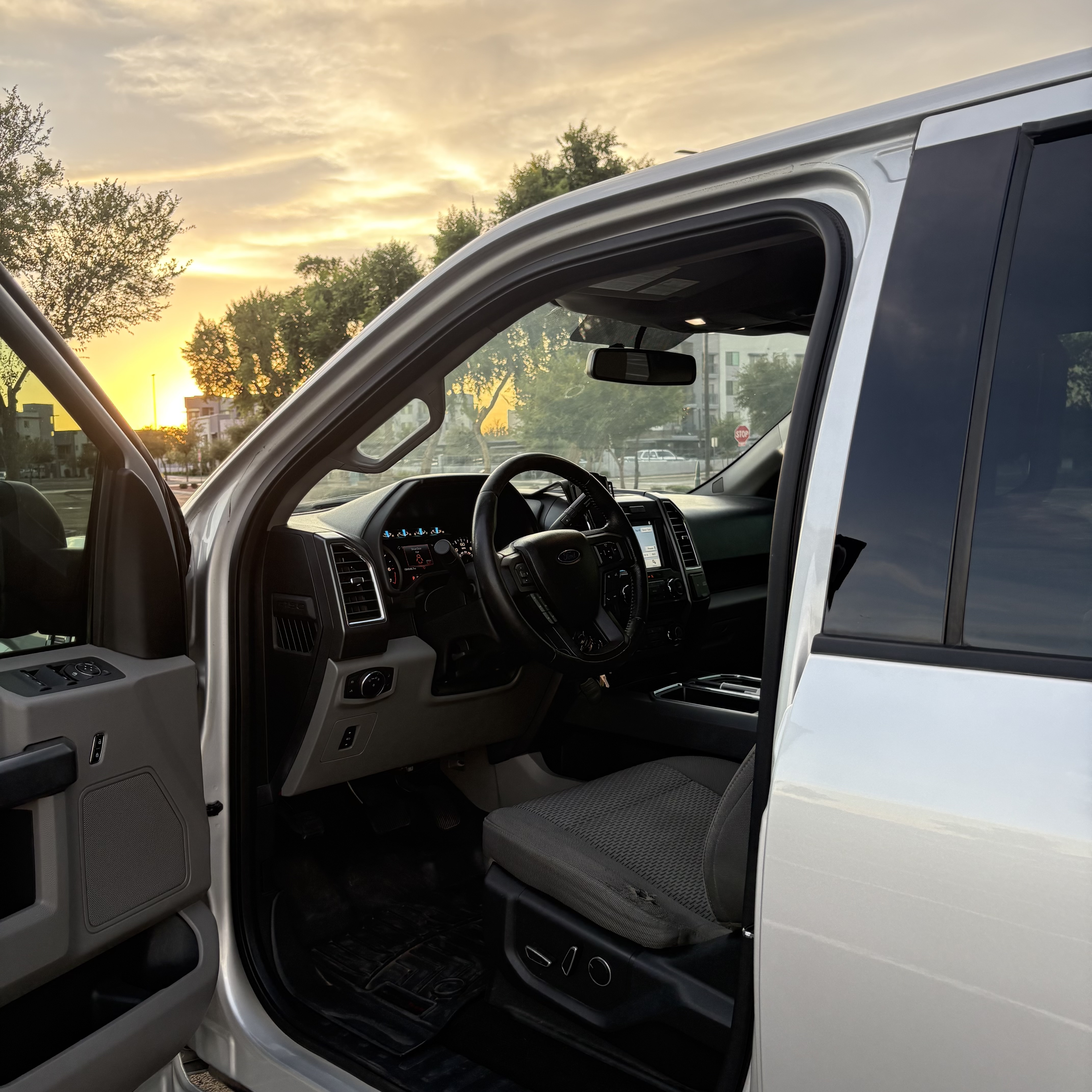 Used 2016 Ford F150 XLT w/ Equipment Group 302A Luxury AWD/4WD image 13