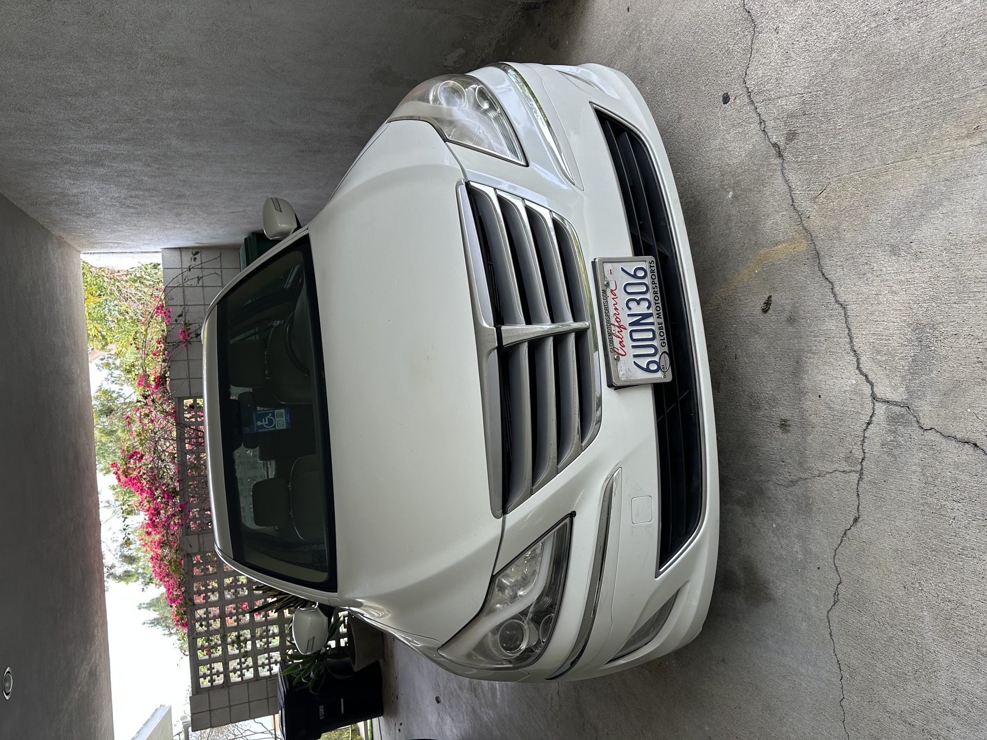 Used 2012 Hyundai Genesis 3.8 RWD image 2