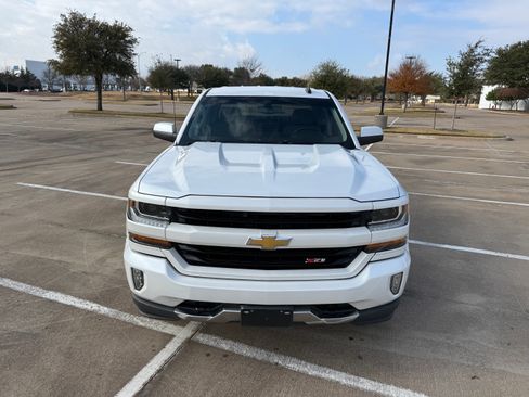 Used 2018 Chevrolet Silverado 1500 LT w/ Texas Edition image 2