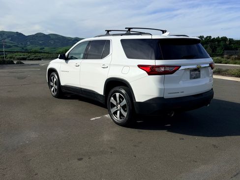 Used 2019 Chevrolet Traverse LT w/ LT Premium Package image 11