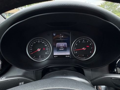 Used 2019 Mercedes-Benz GLC 300 4MATIC Coupe image 2