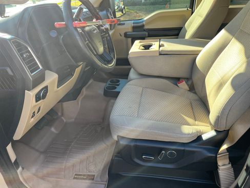 Used 2016 Ford F150 XLT w/ Equipment Group 302A Luxury image 11