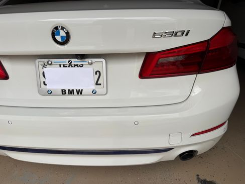 Used 2019 BMW 530i xDrive w/ Convenience Package image 17