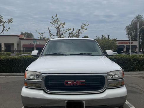Used 2004 GMC Yukon SLE RWD image 4