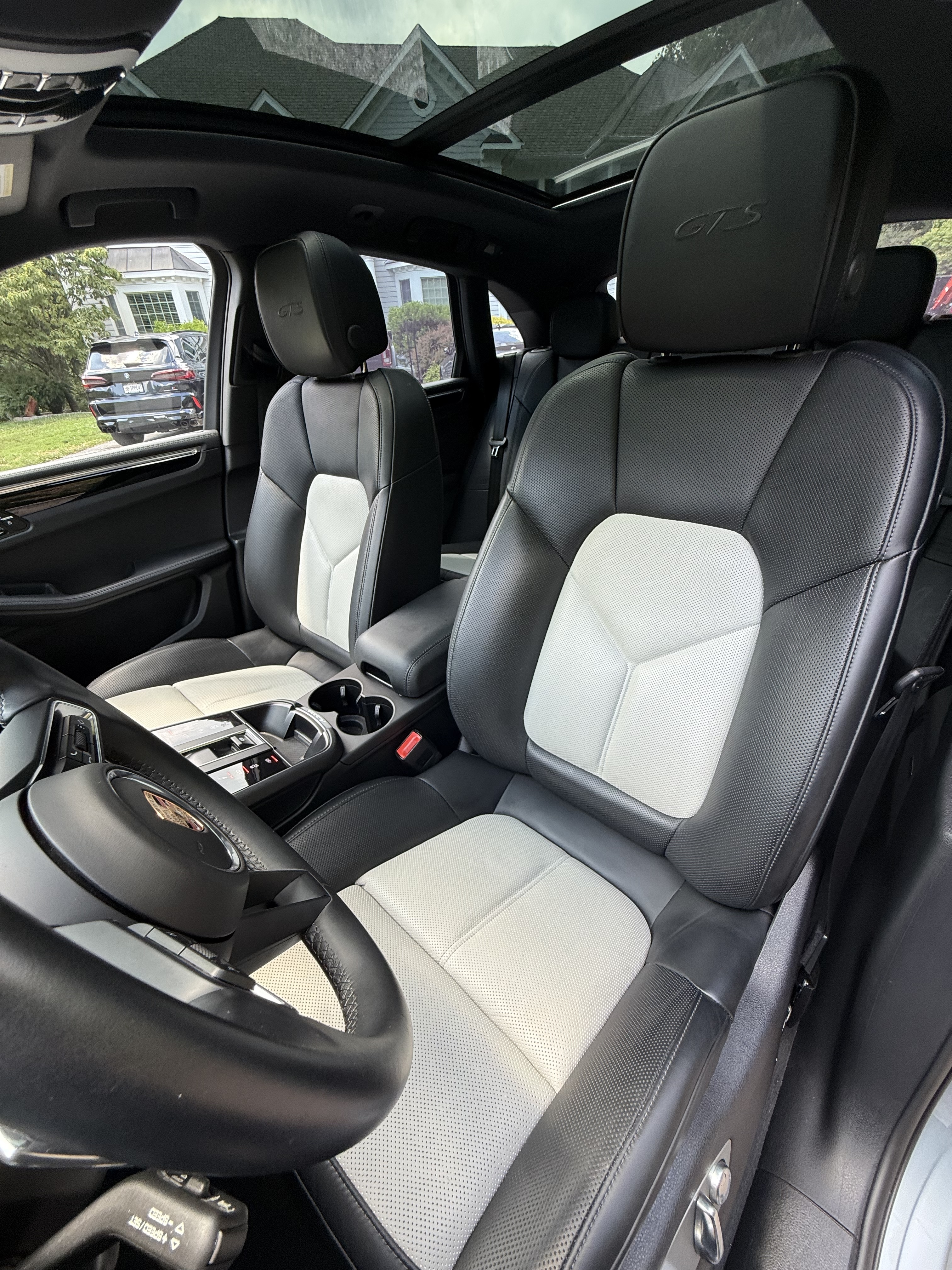 Used 2024 Porsche Macan GTS AWD/4WD image 17