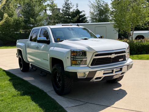 Used 2015 Chevrolet Silverado 1500 LTZ Z71 w/ LTZ Plus Package AWD/4WD image 1